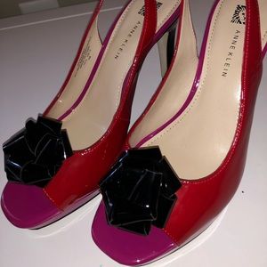 Anne Klein - size 7 - Perfect Condition